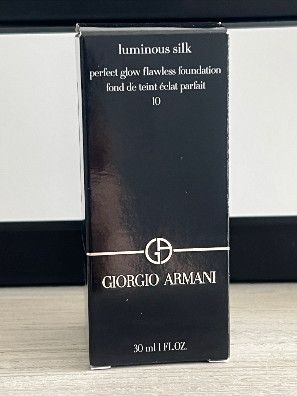 Giorgio Armani Luminous Silk Foundation - orginal formula- shade 10